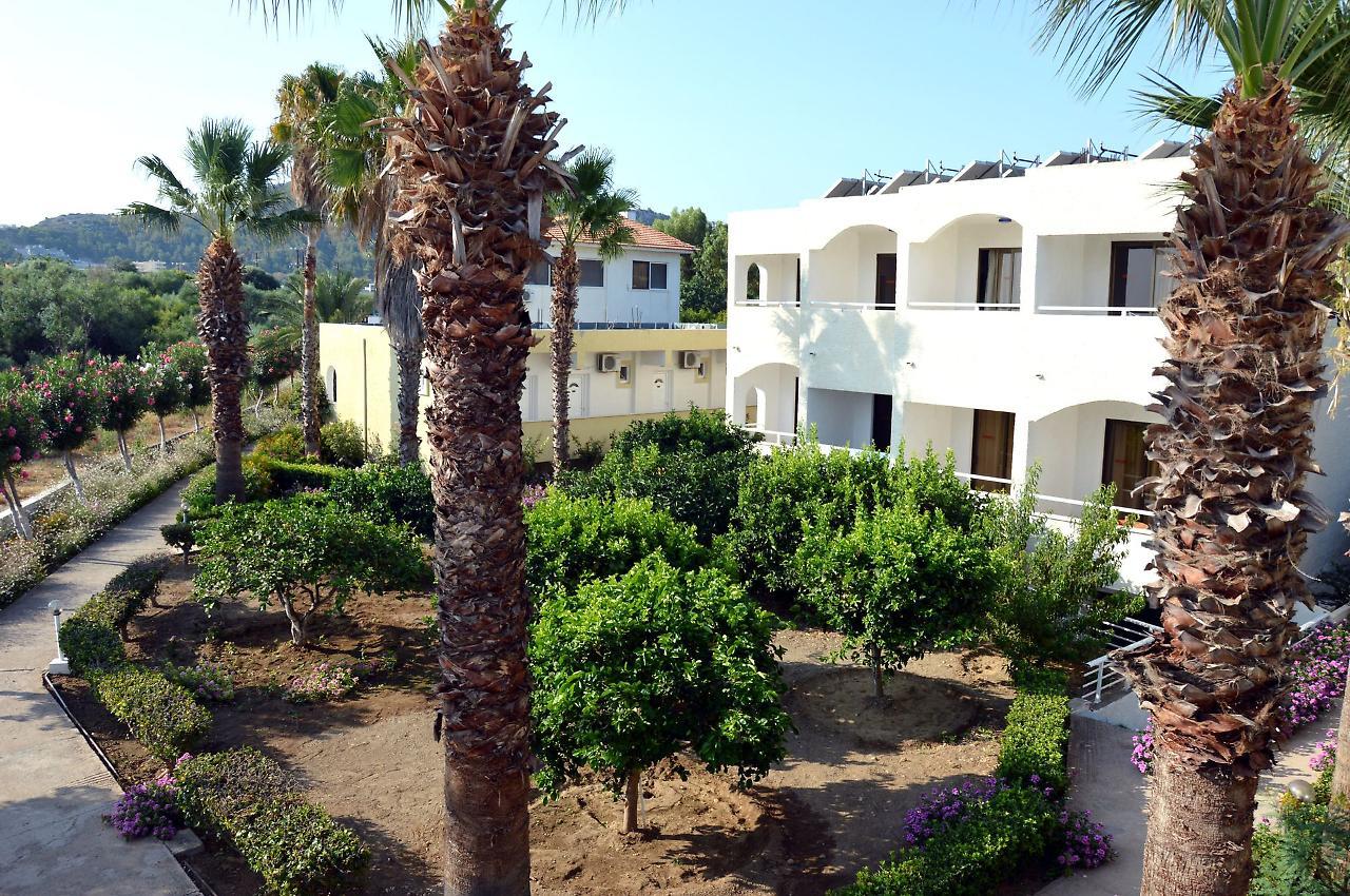 Muses Hotel Фаліракі Екстер'єр фото
